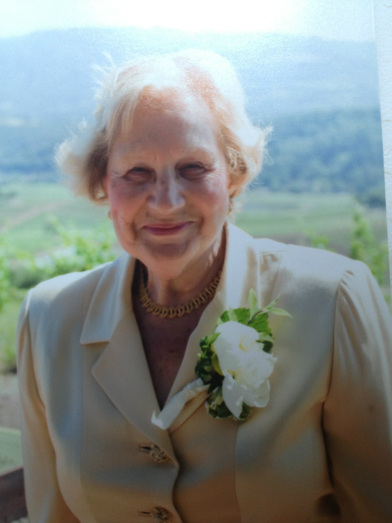 Obituary of Mary Amellio Iannettoni