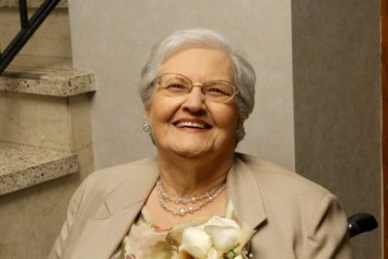 Obituary of Yvonne Claire McDowell Sullivan