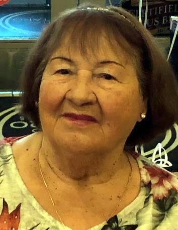 Obituary of Leonila Esquivel