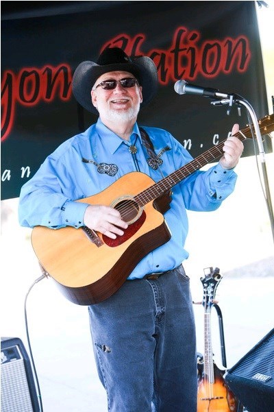 Obituary of Curtis Turner