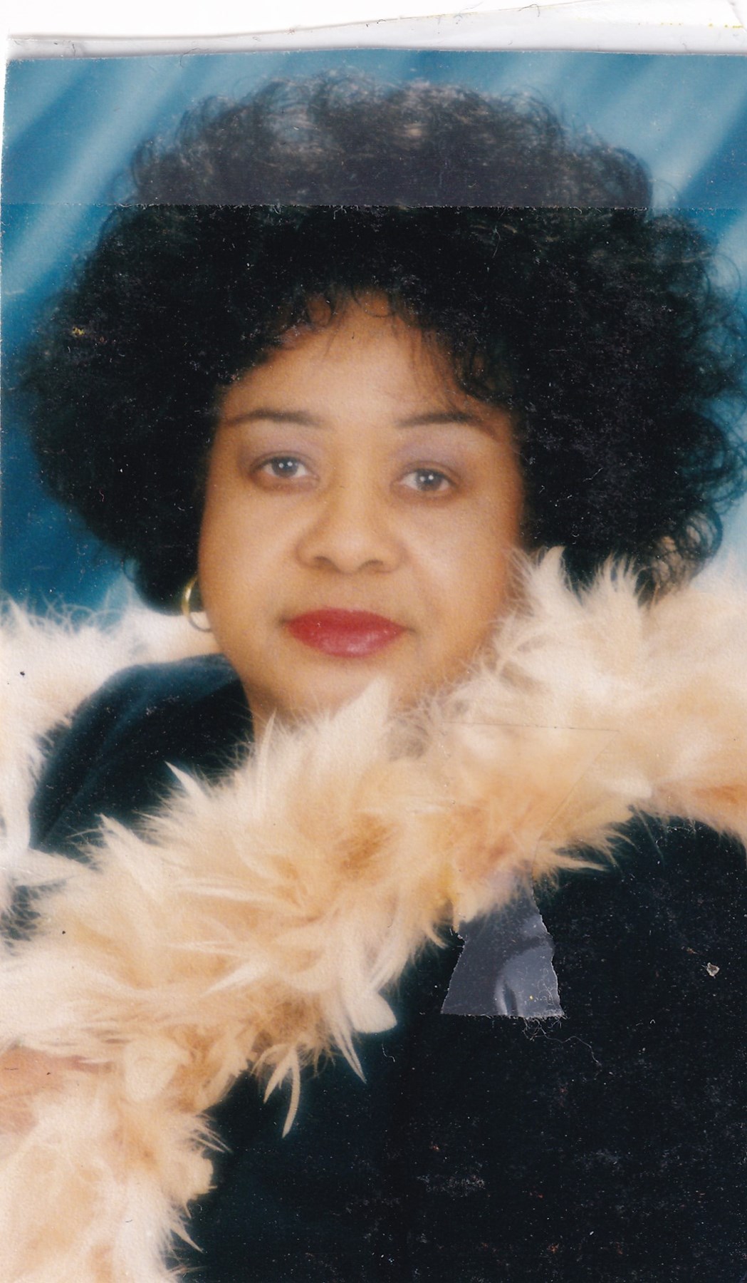 Obituary of Gloria L. Howard-Downs