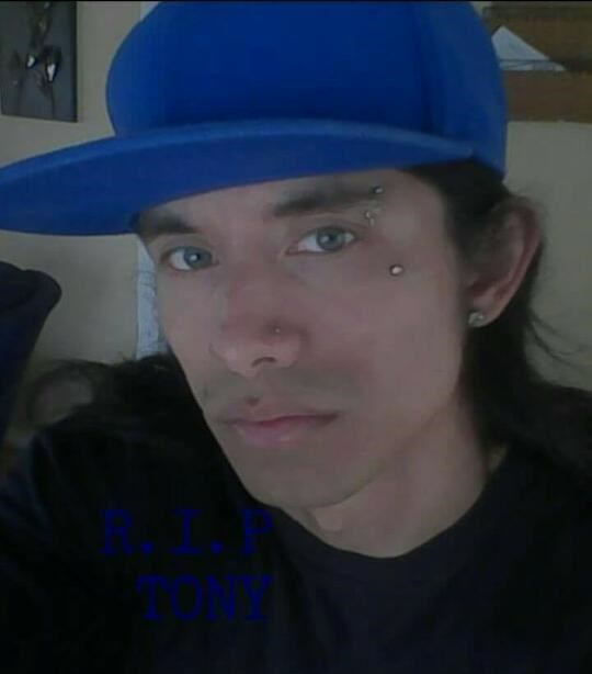 Obituario de Tony De La Cruz