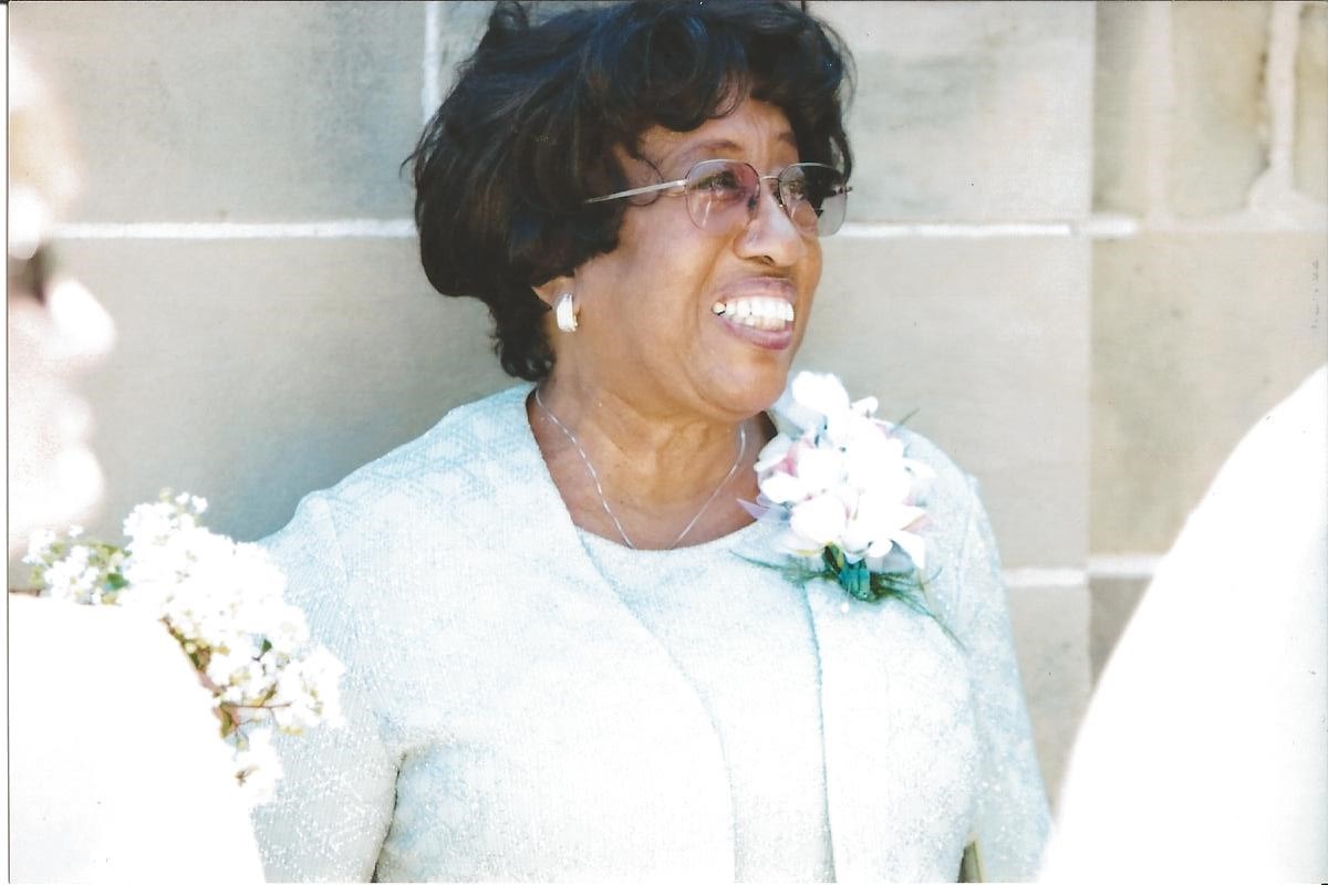 Obituary of Mildred S Davis