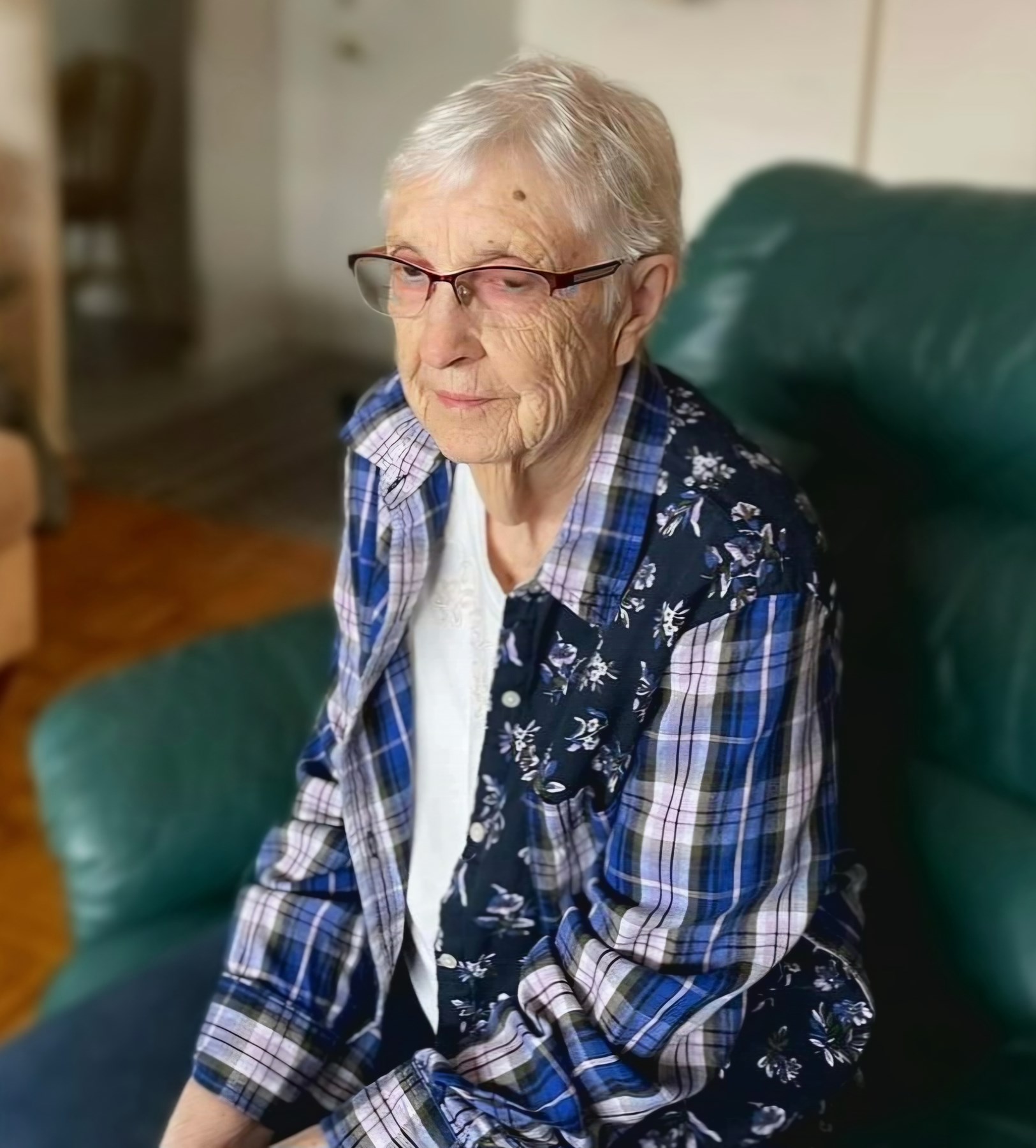 Obituary of Margaret Jean Leslie McCabe