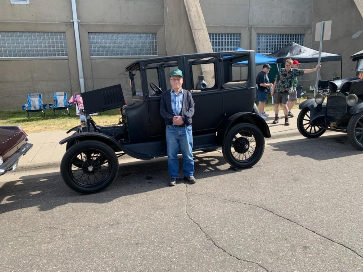 Obituary of Merlin Wayne Cross