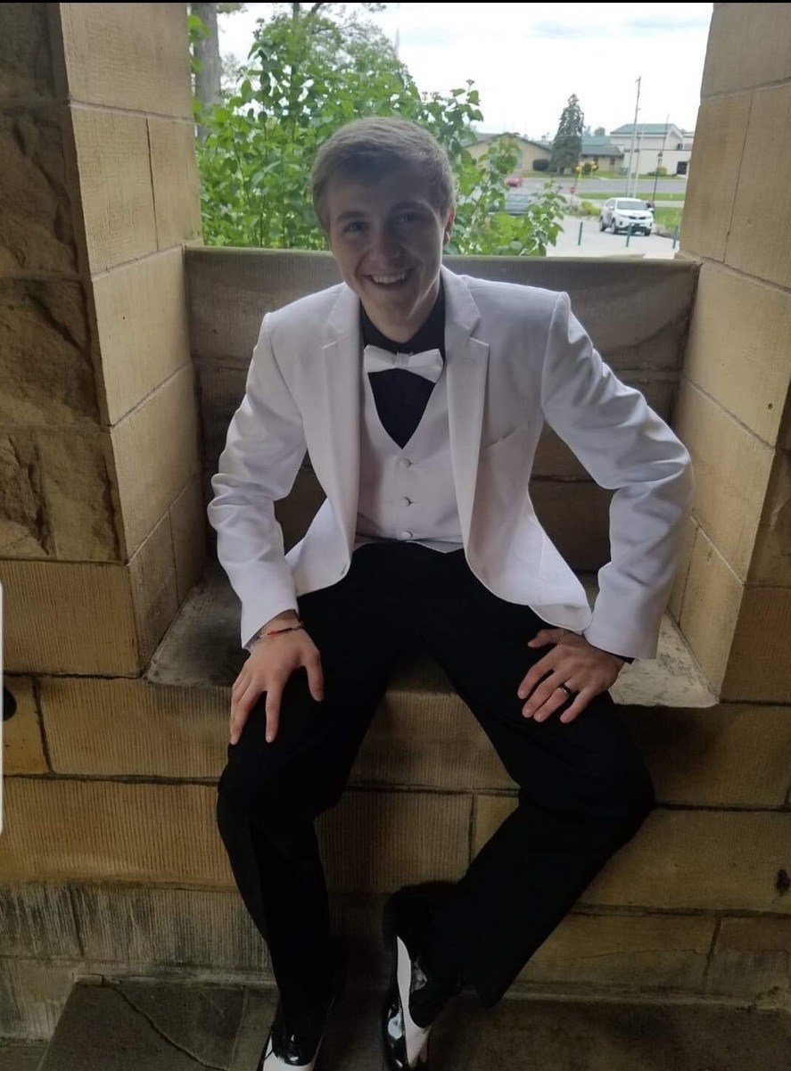 Obituary of Colton Messmer