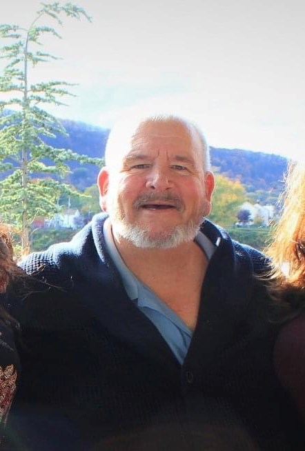 Avis de décès de John E. Wargo