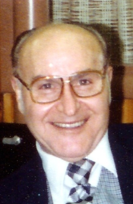 Obituary of Raymond J. Houser