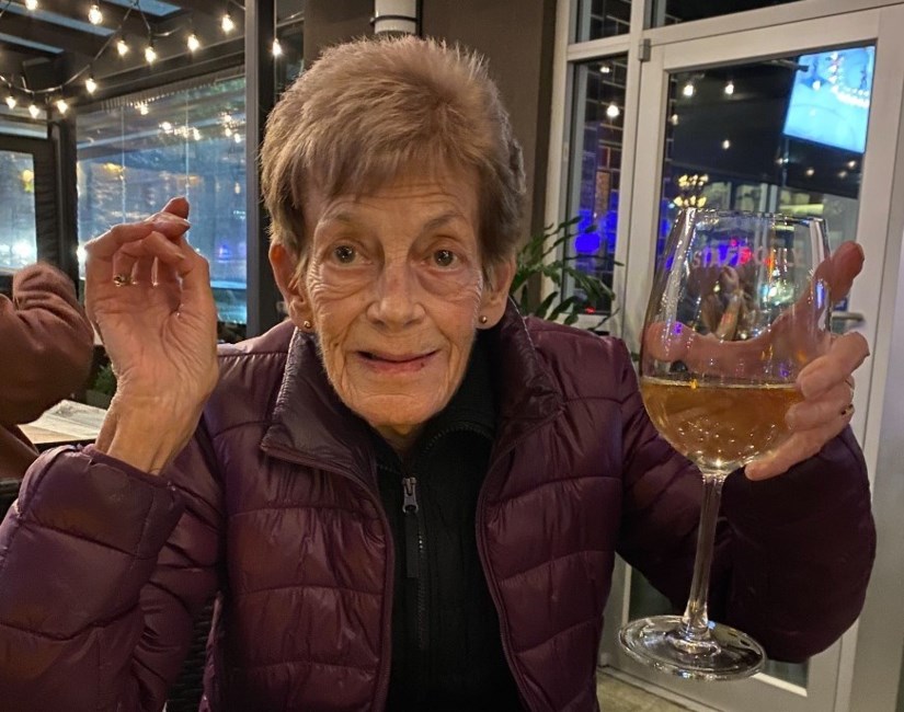 Obituario de Louise Mitchell