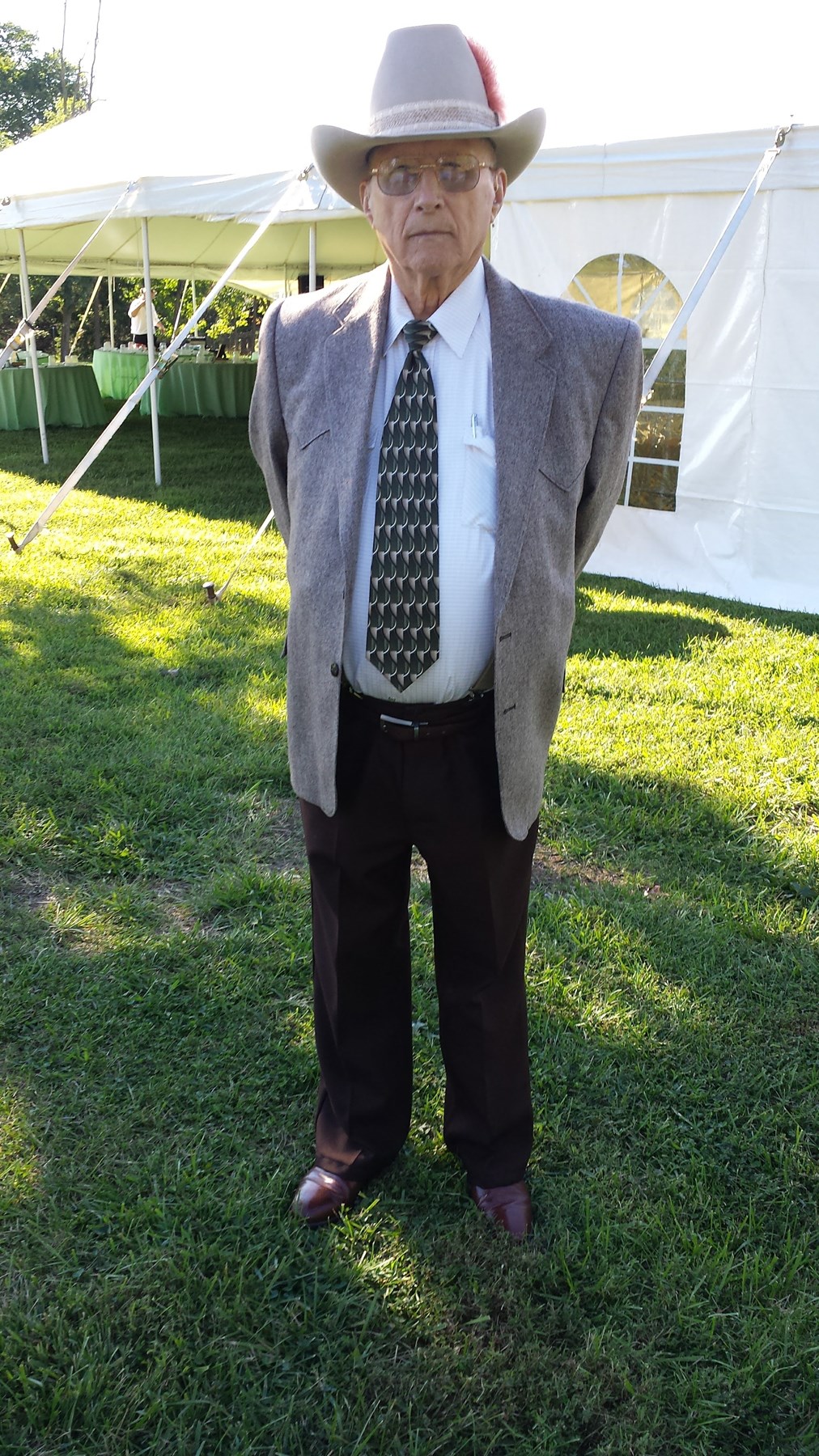 Obituary of Gary E. Larrabee