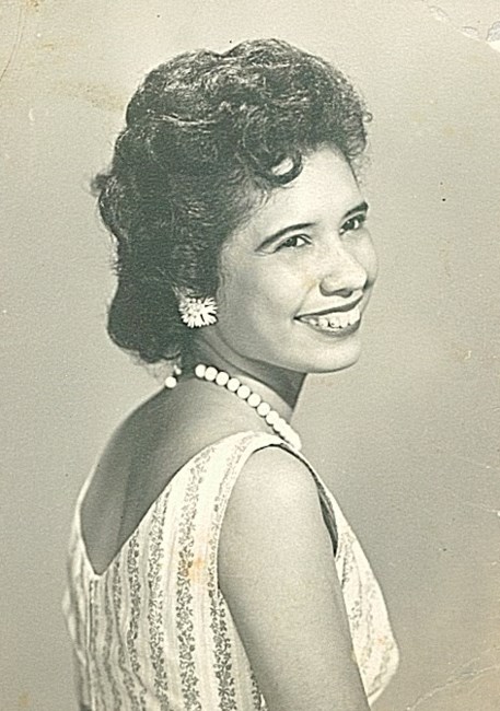 Obituary of Romona Carlin