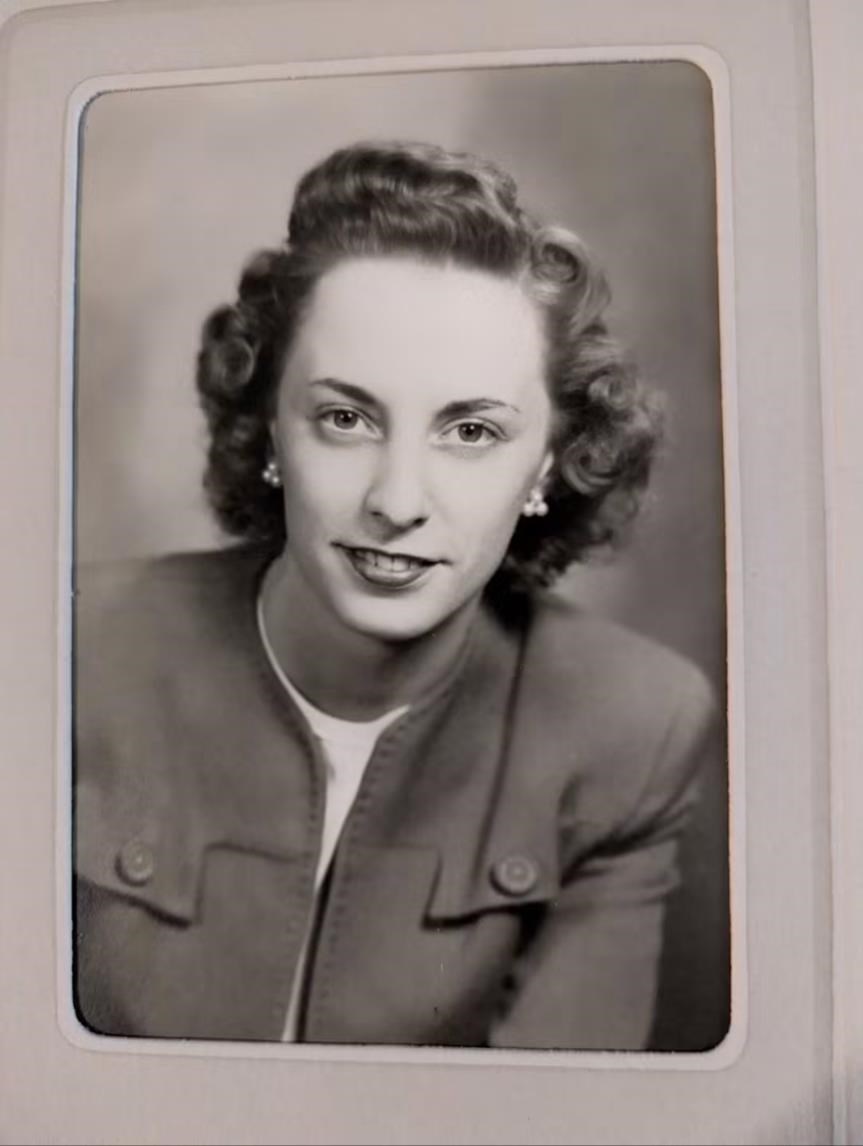 Obituary of Vernette Louise Waugh