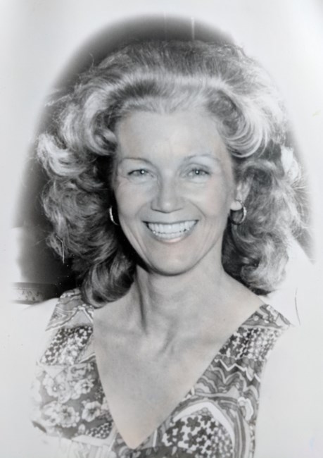 Obituary of Christine Wakefield Davis