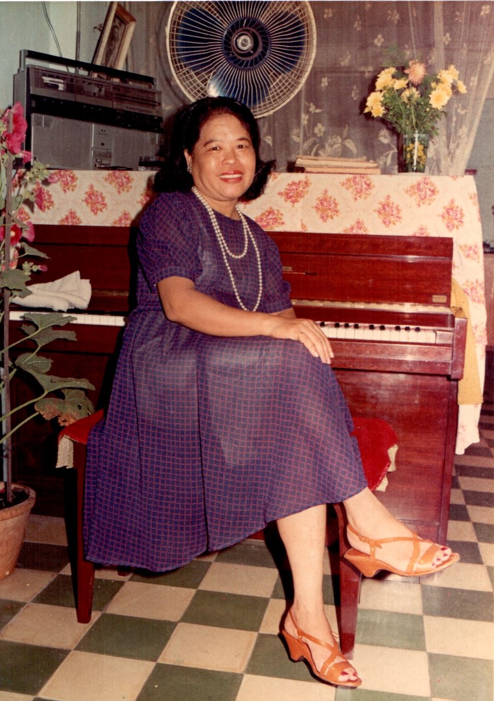 Obituary of Hue Thi Ngo