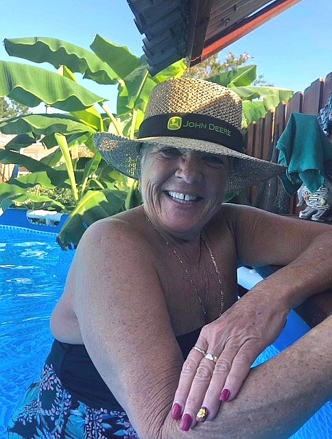 Obituary of Janet Ellinwood McFarland "Jan"