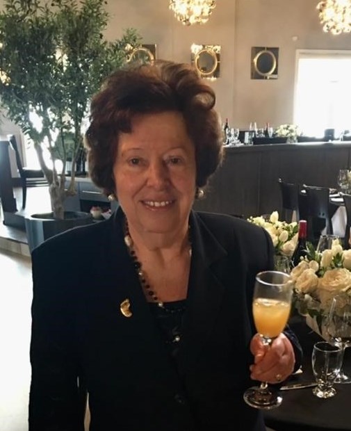 Obituario de Anna Romas