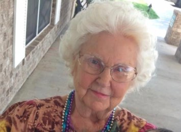 Obituary of Thantha Gustine Cavitt-Decker Hollums Pennock Housh