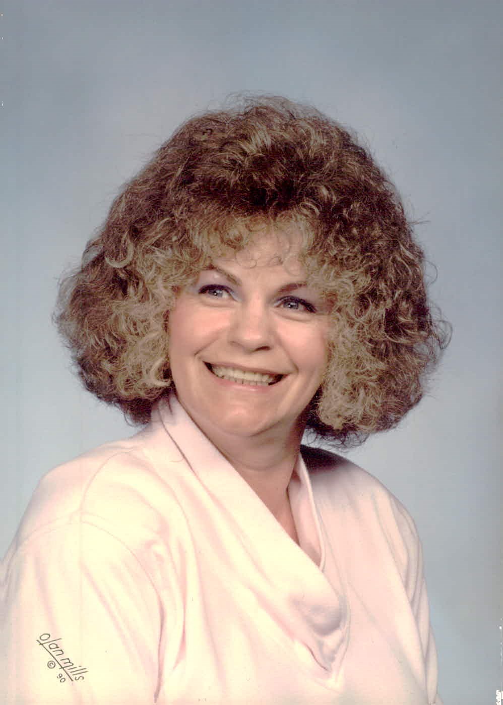 Obituary of Mary Lois Robertson