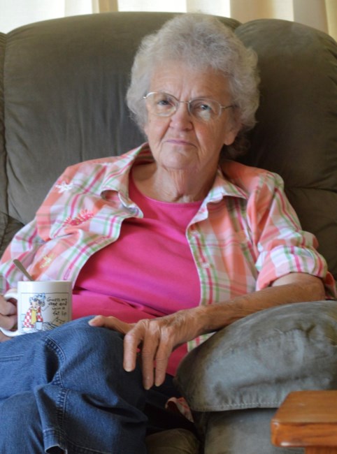 Obituary of Yvonne Kay Scott