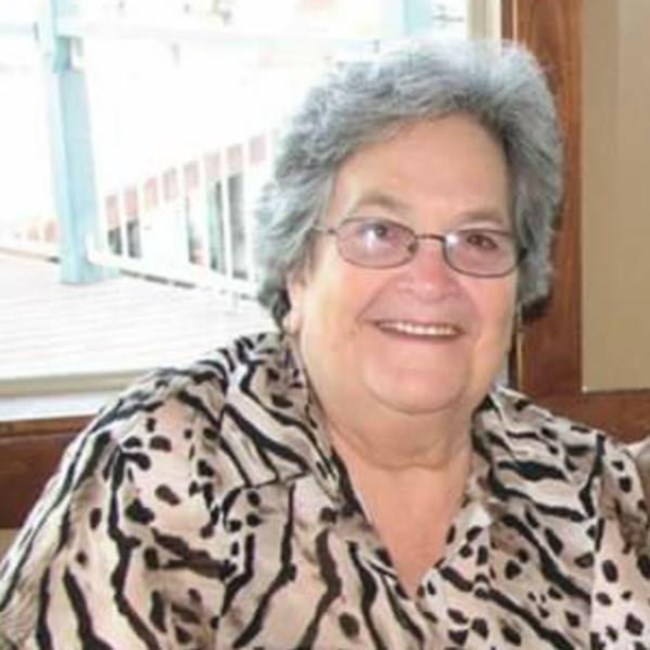 Obituary of Noemia Gomes Esteves