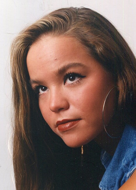 Obituary of Ivette Arlene Wallin