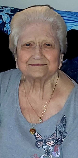 Obituary of Helen Arsenault