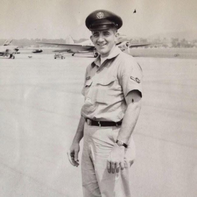 Obituario de Robert W. Bradley