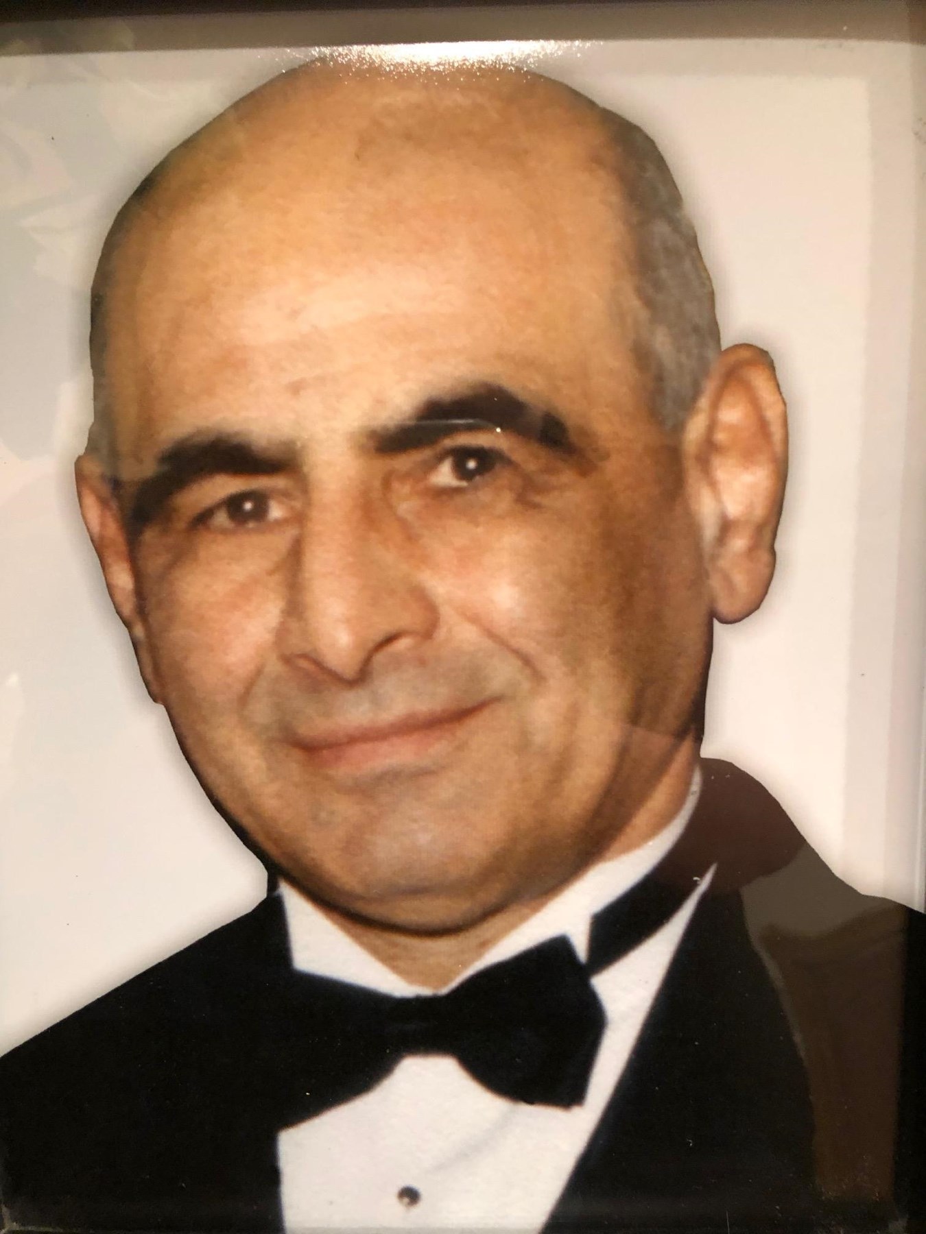 Obituary of Ishkhan Mouradian