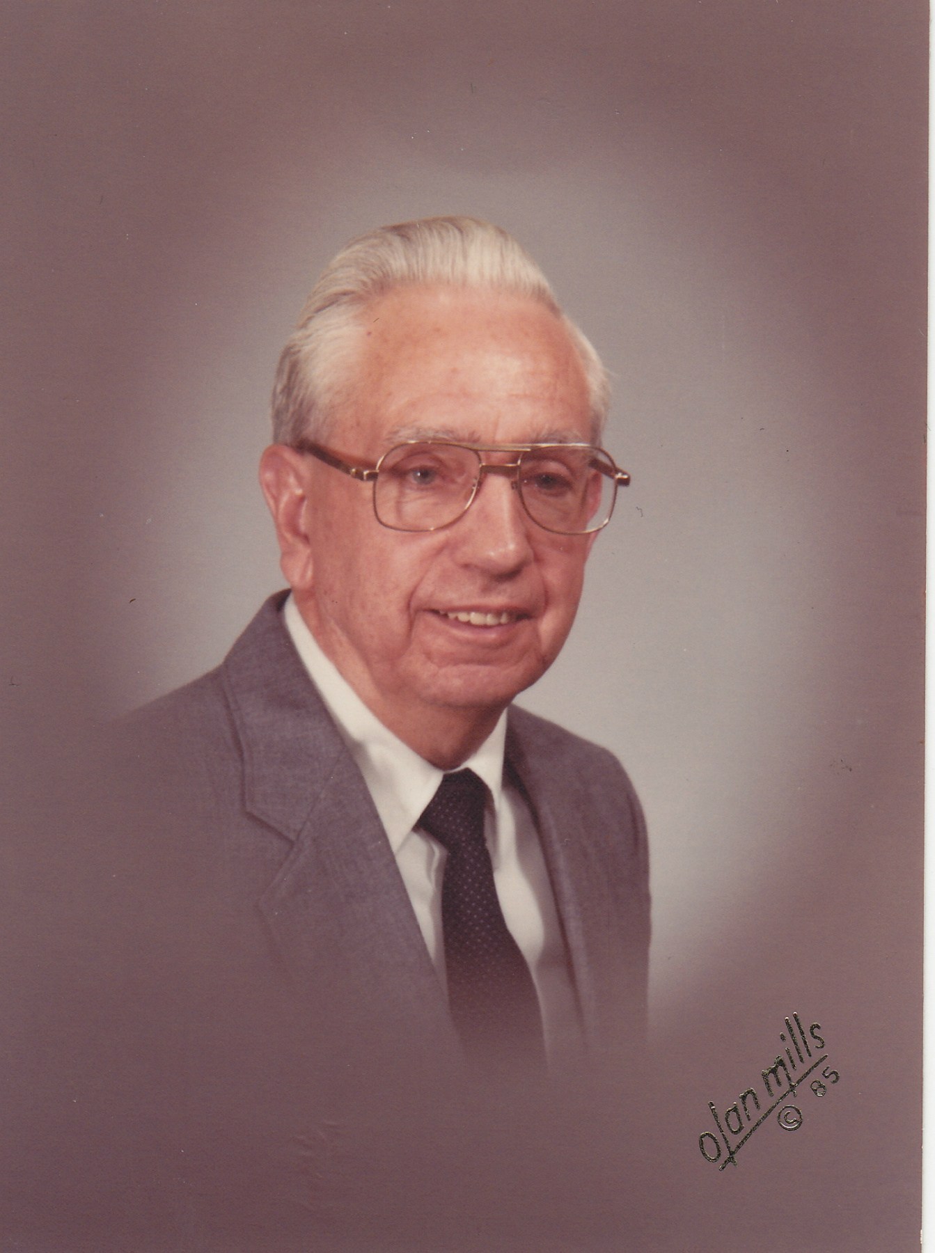 Obituary of Robert W. McCreary