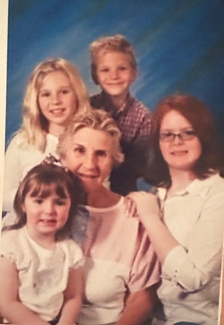 Obituary of Barbara J Monhollen