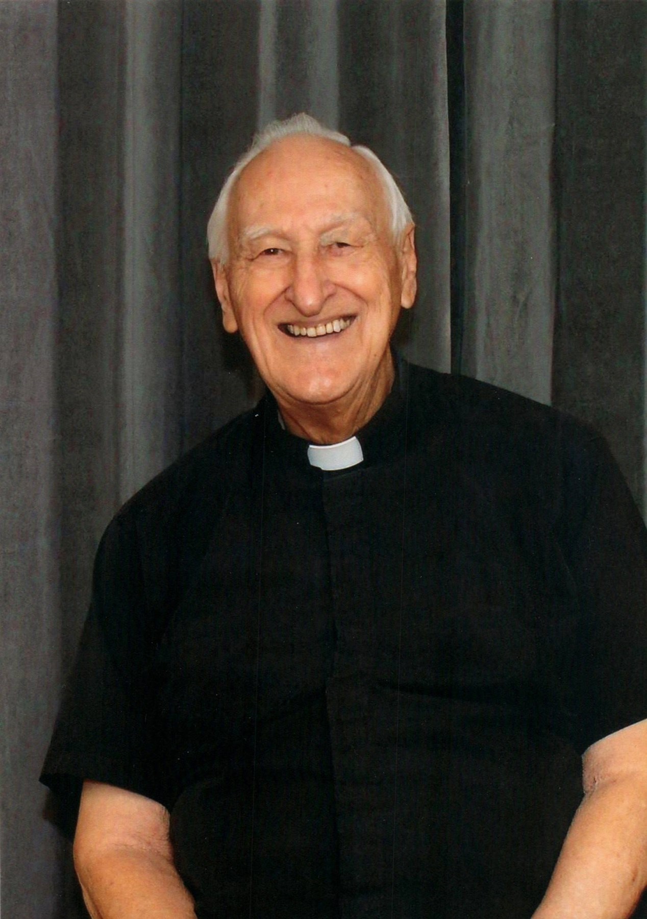 Avis de décès de Rev. Russell Howard Howen