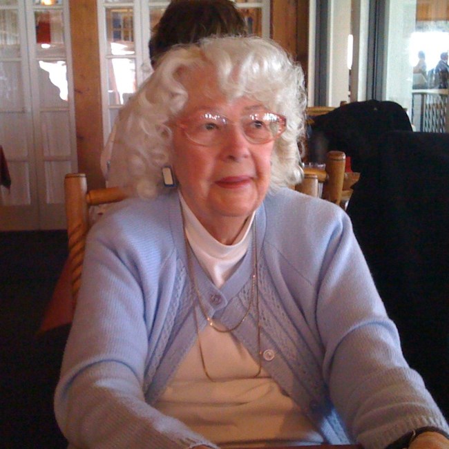 Obituario de Phyllis D. Cassidy