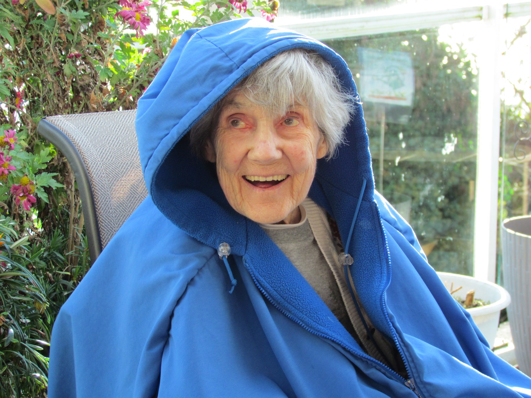 Obituary of Elaine Isabelle Johnson