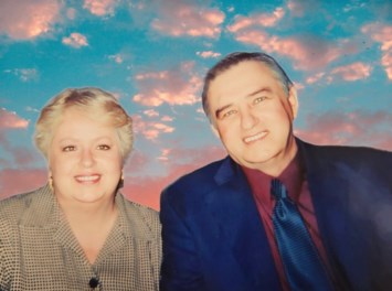 Obituary of Constance and Windsor "AJ" Keller