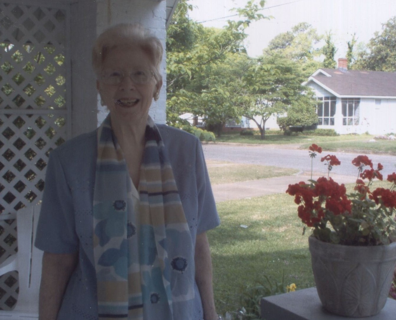 Obituary of Betty Holman Thompson