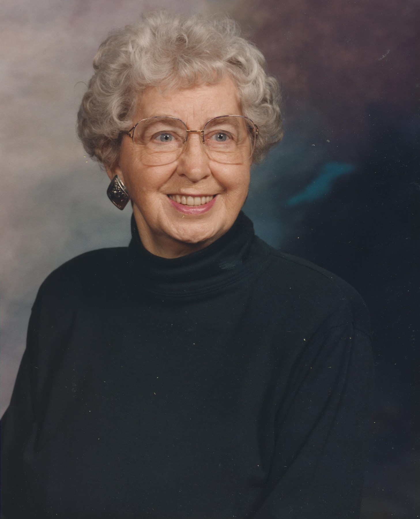 Magaret J. Nienstedt Obituary - Crystal Lake, IL