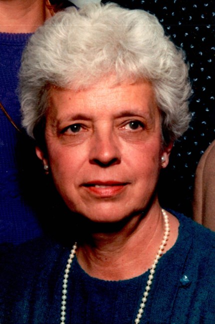 Obituary of Jewell Leone Henrichs