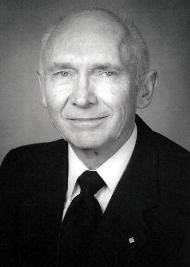 Obituary of Robert M Eichhorn