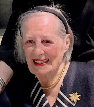 Obituary of Doris Lenz
