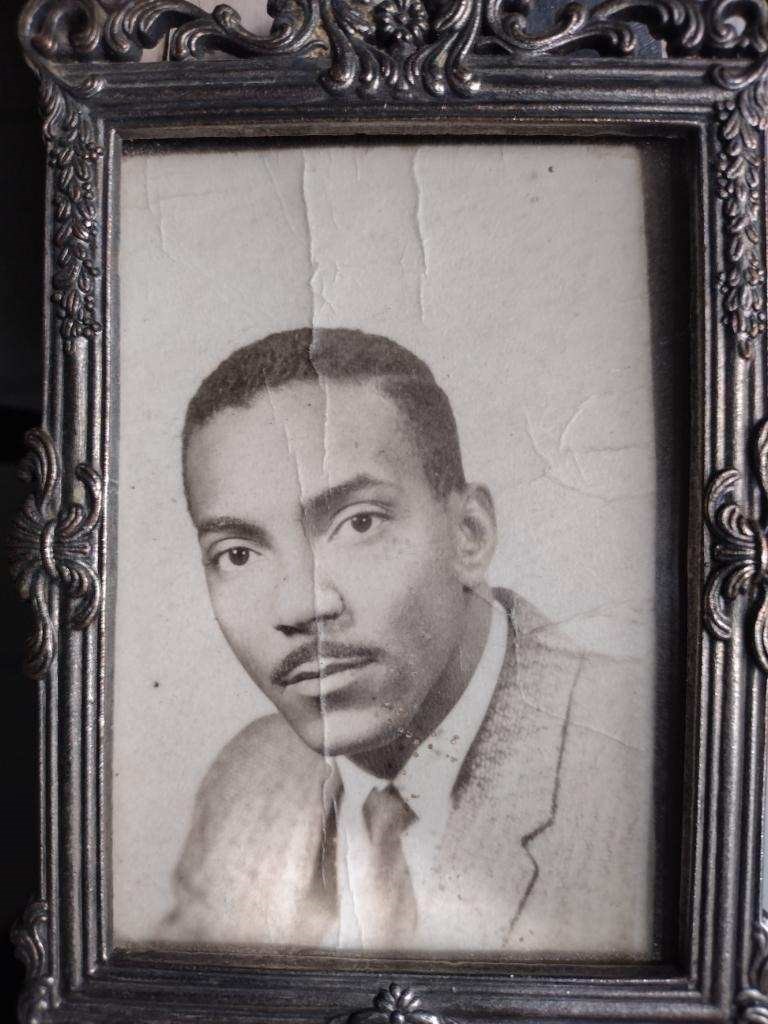 Obituary of Laurence H Holmes Sr.