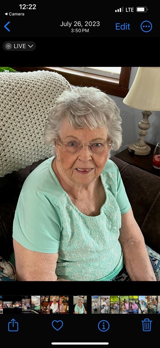 Obituary of Carolyn T Lewis