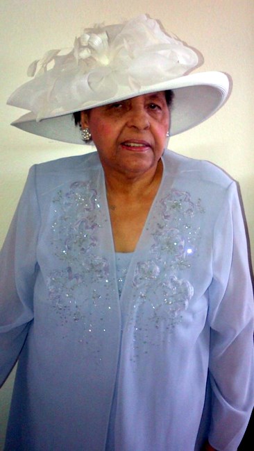 Obituary of Helen Gilbert Snell