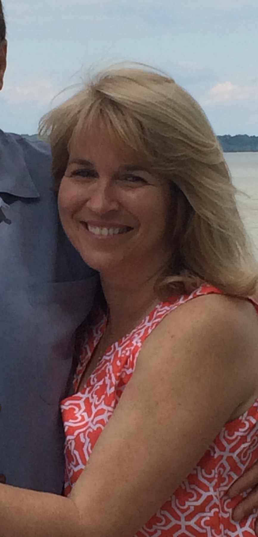 Obituary of Ellen "Ellie" Loreen Hickey