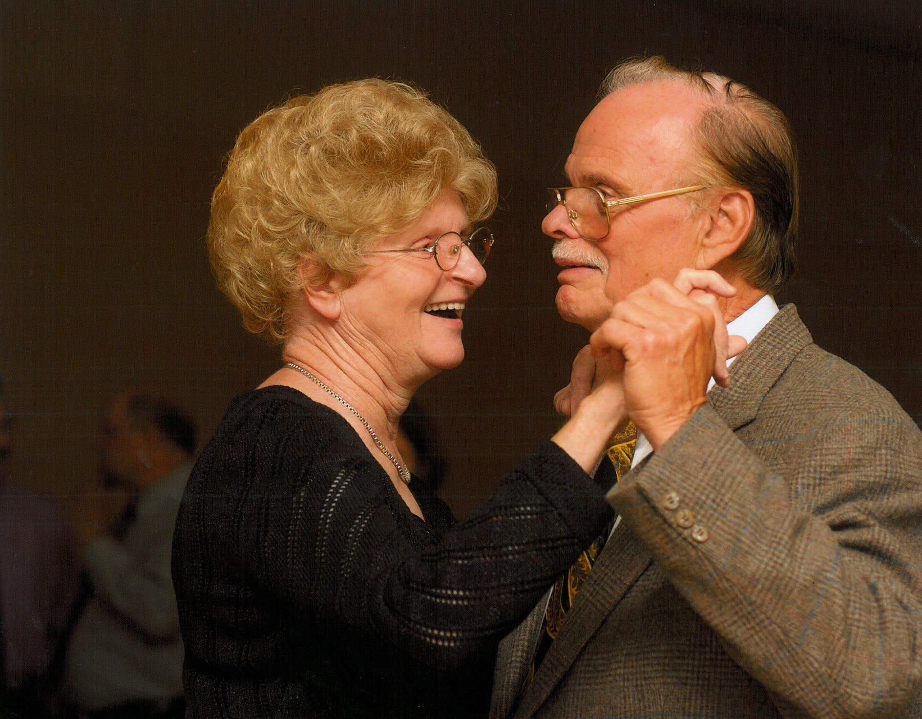 Obituary of Len & Fran Sanders