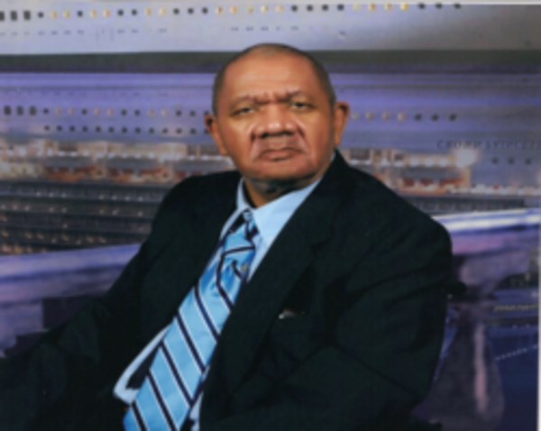 Obituary of Robert Roett Ravenell, Jr