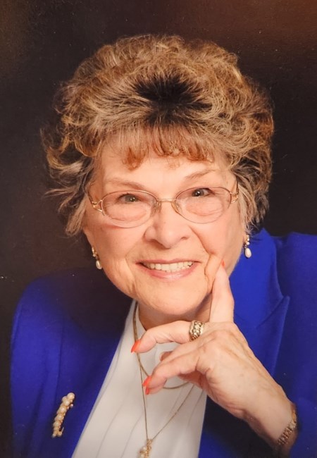 Obituary of Lois Priscilla McKee