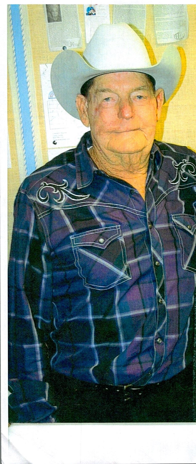 Obituary of Everett Leroy Douglass