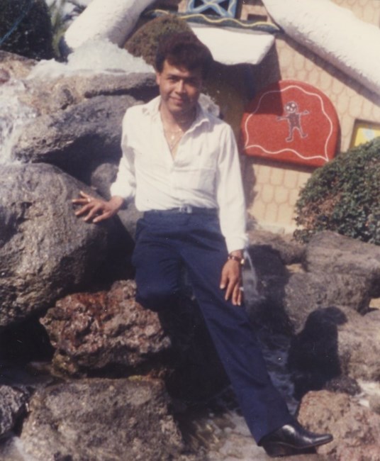 Obituary of Raymundo R.Martinez