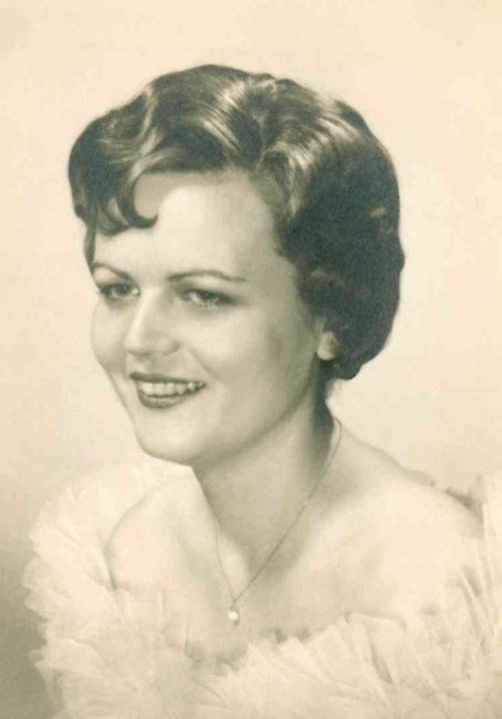 Obituary of Carolyn Hogan Stilwell
