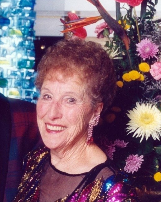 Obituary of Lorraine Vanderlinde